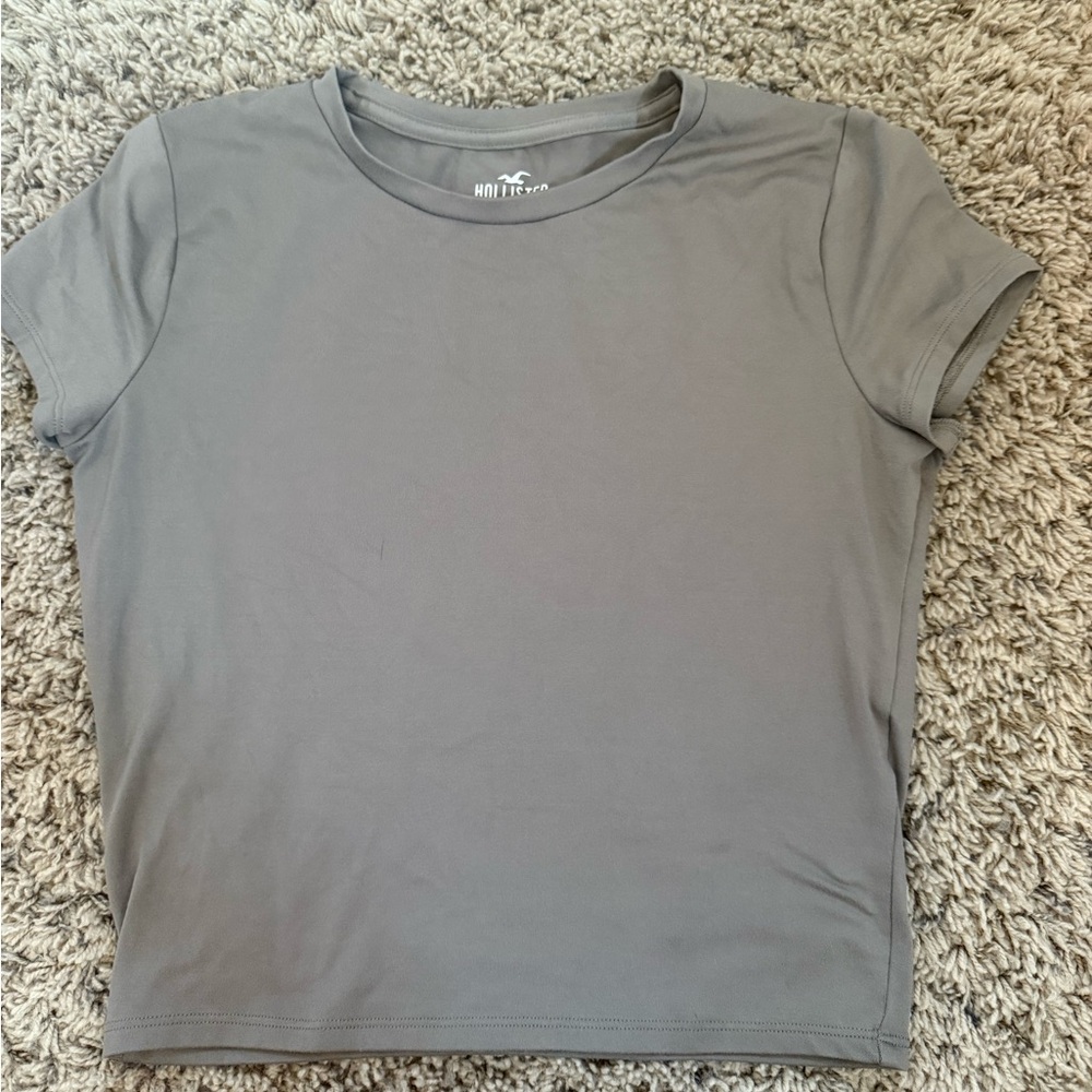 Light brown Hollister baby tee